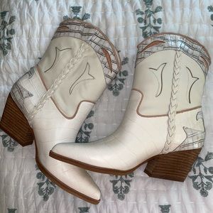 Dolce Vita Western Booties Laurel
